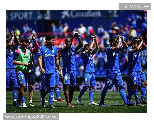 巴塞罗那强势出击巅峰对决再燃绿茵激情鏖战荣耀时刻