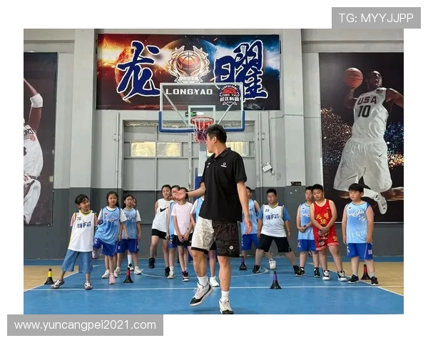 篮球之路：从基础训练到职业赛事的全方位成长与发展探讨